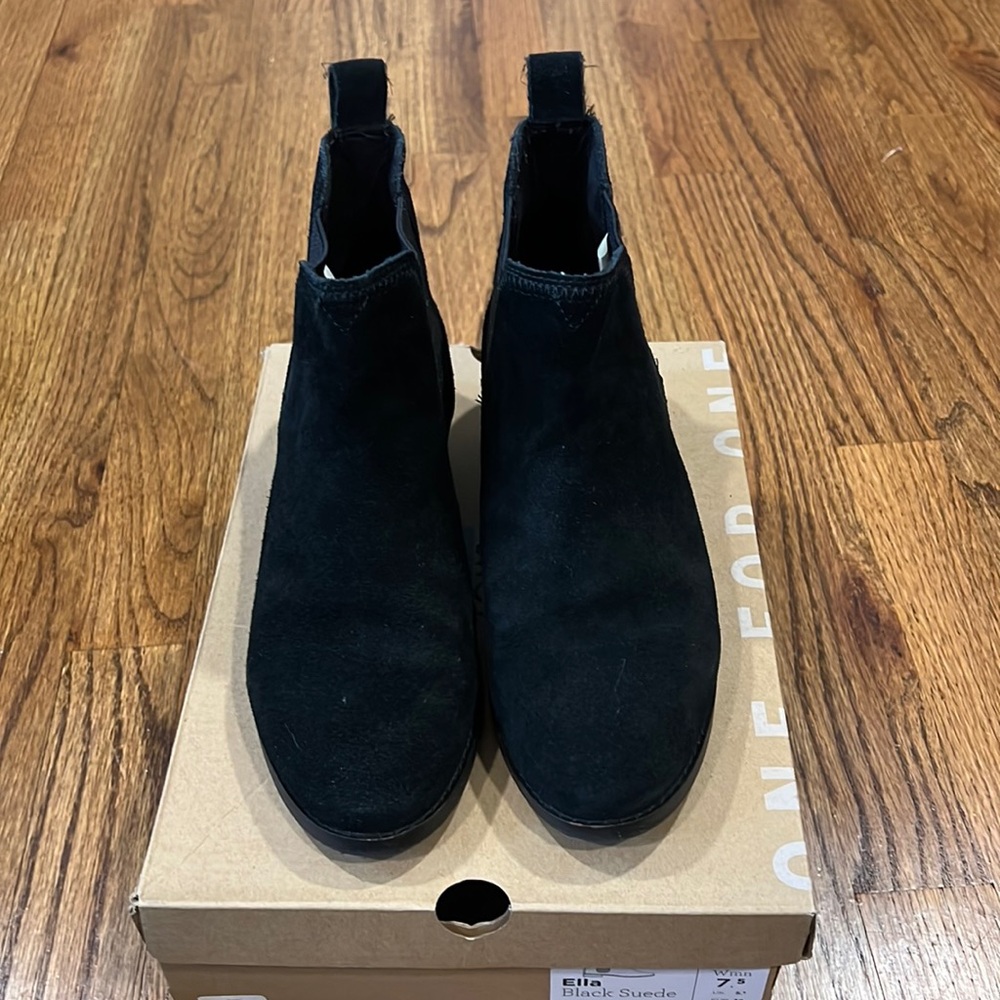 Toms: Ella Black Suede  Booties